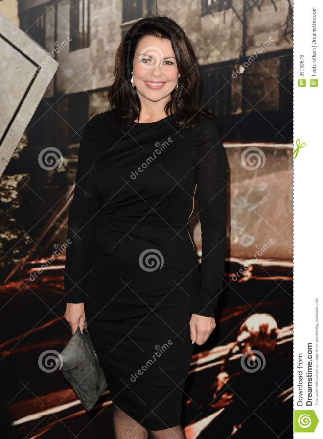 Julie Graham Net Worth
